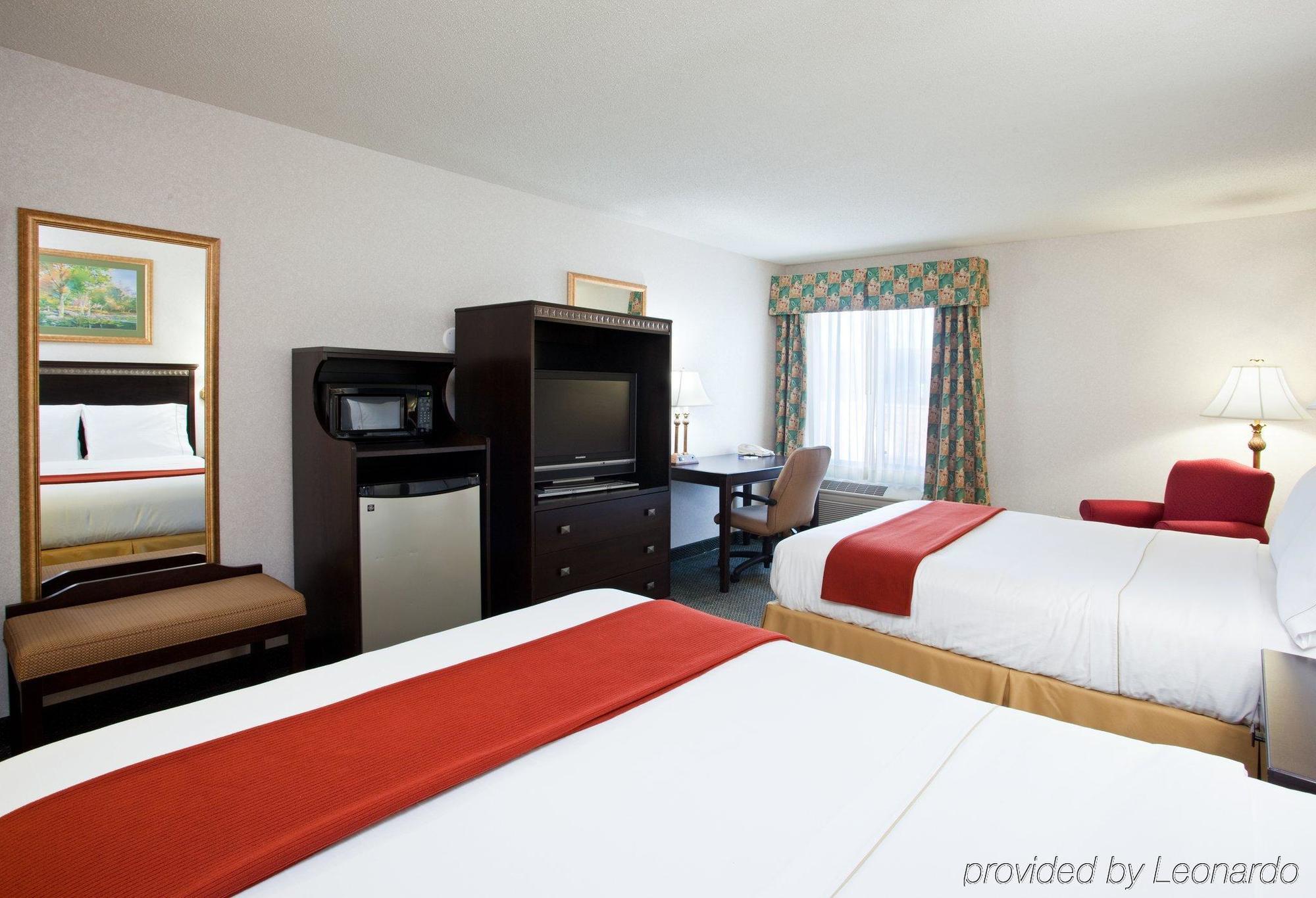 Best Western St. Clairsville Inn & Suites Zewnętrze zdjęcie